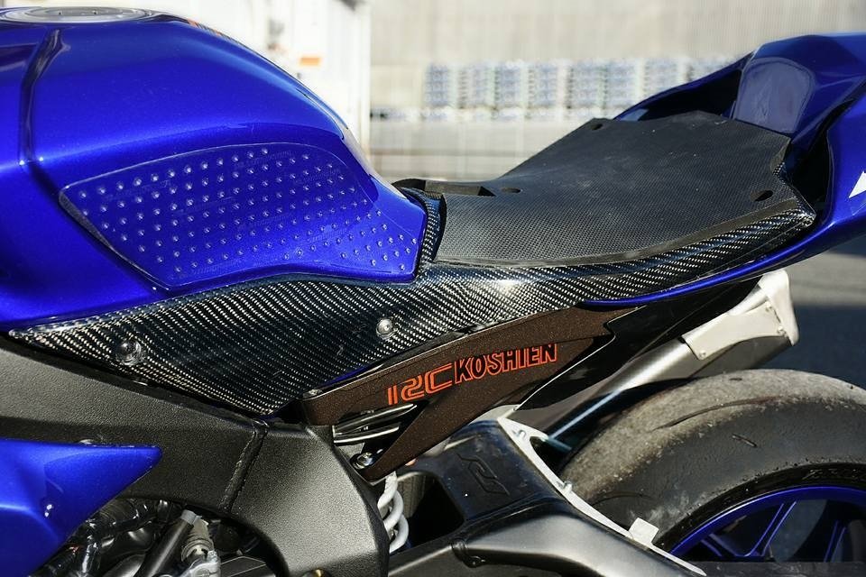 楽天市場】EIGHT(才谷屋) エイト(サイタニヤ) シートベース YZF-R1