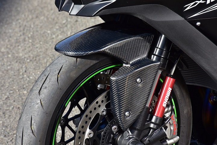 EIGHT(才谷屋) エイト(サイタニヤ) フロントフェンダー ZX-10R KAWASAKI カワサキ フェンダー関連 外装｜ウェビック　店