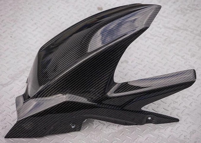 EIGHT(才谷屋) エイト(サイタニヤ) リアフェンダー GSX-R125 GSX-R150 SUZUKI スズキ フェンダー関連 外装｜ウェビック　店 26,554円