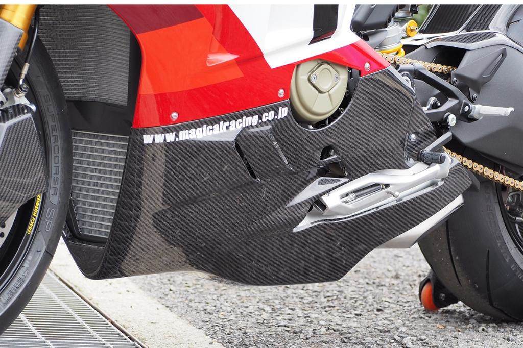 Magical Racing マジカルレーシング アンダーカウル Panigale V4R DUCATI ドゥカティ カウル関連 外装 タイプ：FRP製・黒 / MagiVeilセラミックコーティング：なし