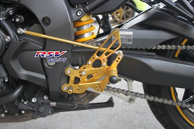 RSV racing アールエスブイレーシング Rearset adjustable FZ1 YAMAHA ヤマハ バックステップ ステップ 足回り