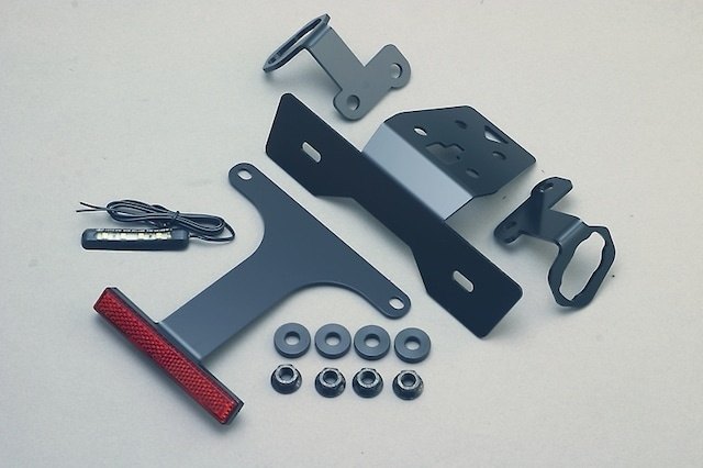 楽天市場】アディオ フェンダーレスキット（スリムリフレクター付き