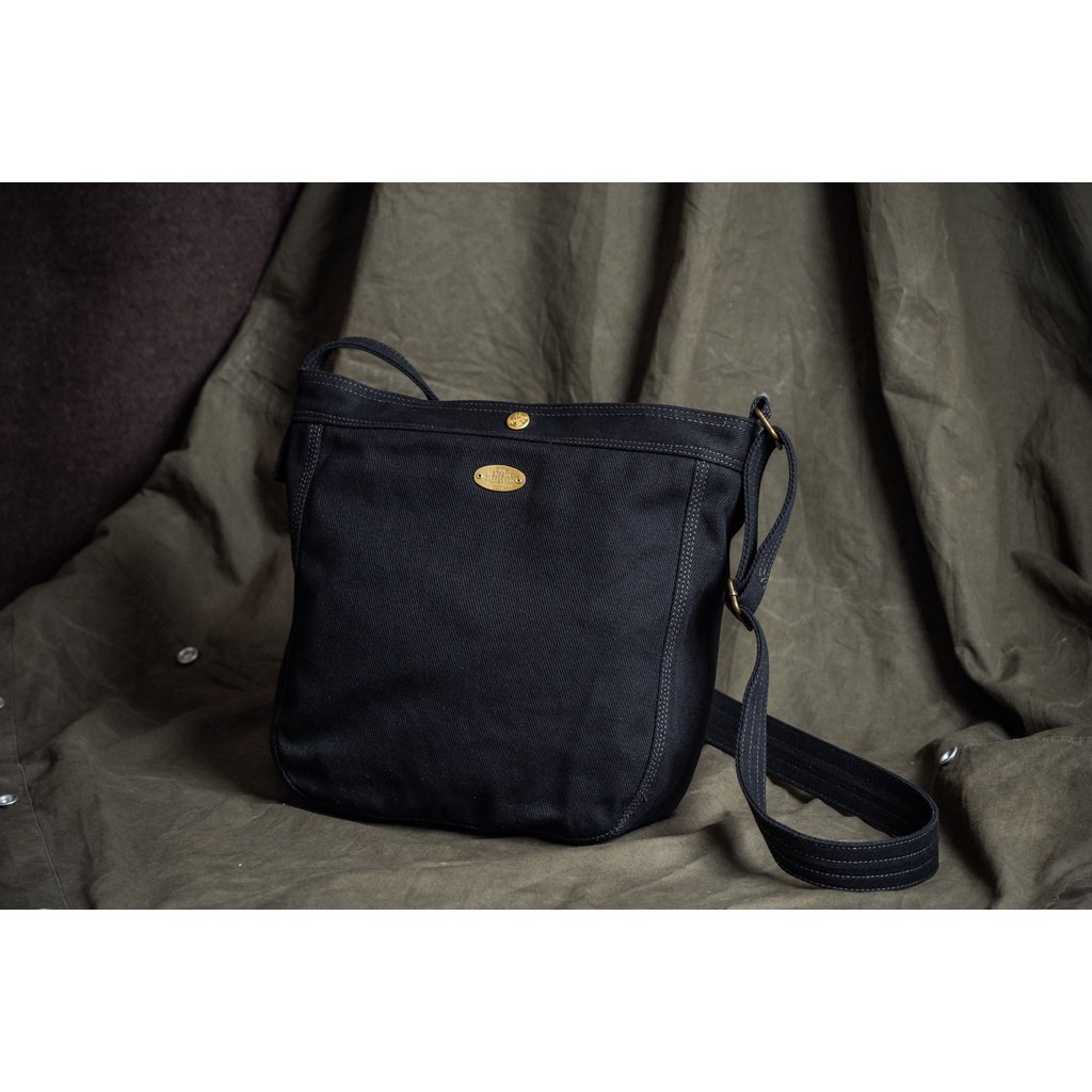 Metalize Productions メタライズプロダクションズ Olden Times Vintage Canvas Newsboy バッグ(M)／真鍮製 ハードウェア ショルダーバッグ バッグ｜ウェビック　店