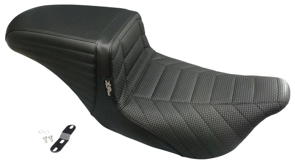 LePera ラペラ キックフリップシート ツーリングモデル HARLEY-DAVIDSON ハーレーダビッドソン シート シート関連 外装 タイプ：フラットトラックプリーツ(LK-597TRKPT)｜ウェビック　店