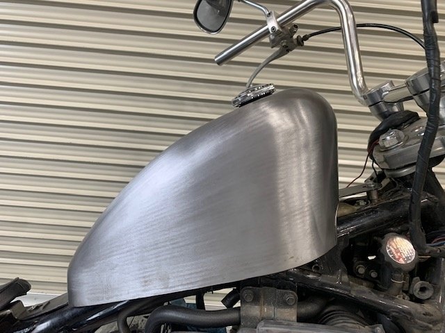 楽天市場】部品屋K&W ロウマウントスポーツスタータンク スティード400