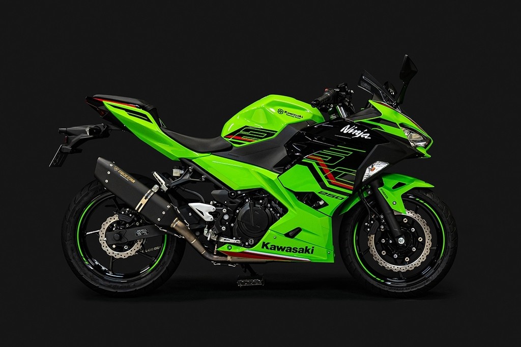 TRICKSTAR トリックスター 政府認証フルエキゾーストマフラーIKAZUCHI Ninja250 KAWASAKI カワサキ フルエキゾーストマフラー マフラー タイプ：IKAZUCHIブラックエディション｜ウェビック　店