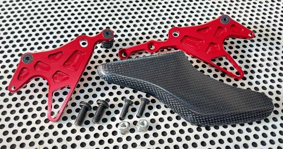 SUPER NOW スーパーナウ CBR600RR 07- カニフック HONDA ホンダ スタンドフック フレーム カラー：赤 / タイプ：スプロケットガード有り カーボン