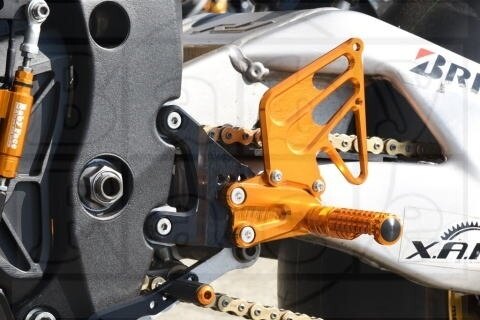 BABYFACE ベビーフェイス レースコンセプトステップキット YZF-R1 YAMAHA ヤマハ バックステップ ステップ 足回り 仕様：シフトアセンブリ別｜ウェビック　店