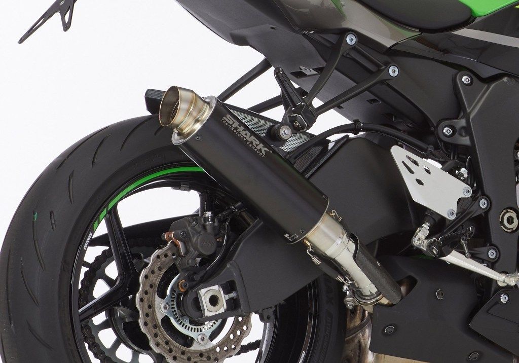 SHARK シャーク SRC 4 Slip on exhaust (4-1) Super Short スリップオンマフラー ZX-4R SE ZX-4RR KAWASAKI カワサキ マフラー｜ウェビック　店