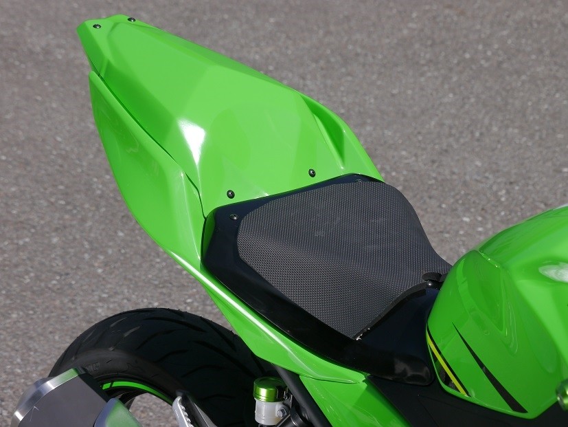 EIGHT(才谷屋) エイト(サイタニヤ) シングルシート／レース ニンジャ250 KAWASAKI カワサキ シングルシートカウル シート関連 外装 シートカウルカラー：ライムグリーンゲル