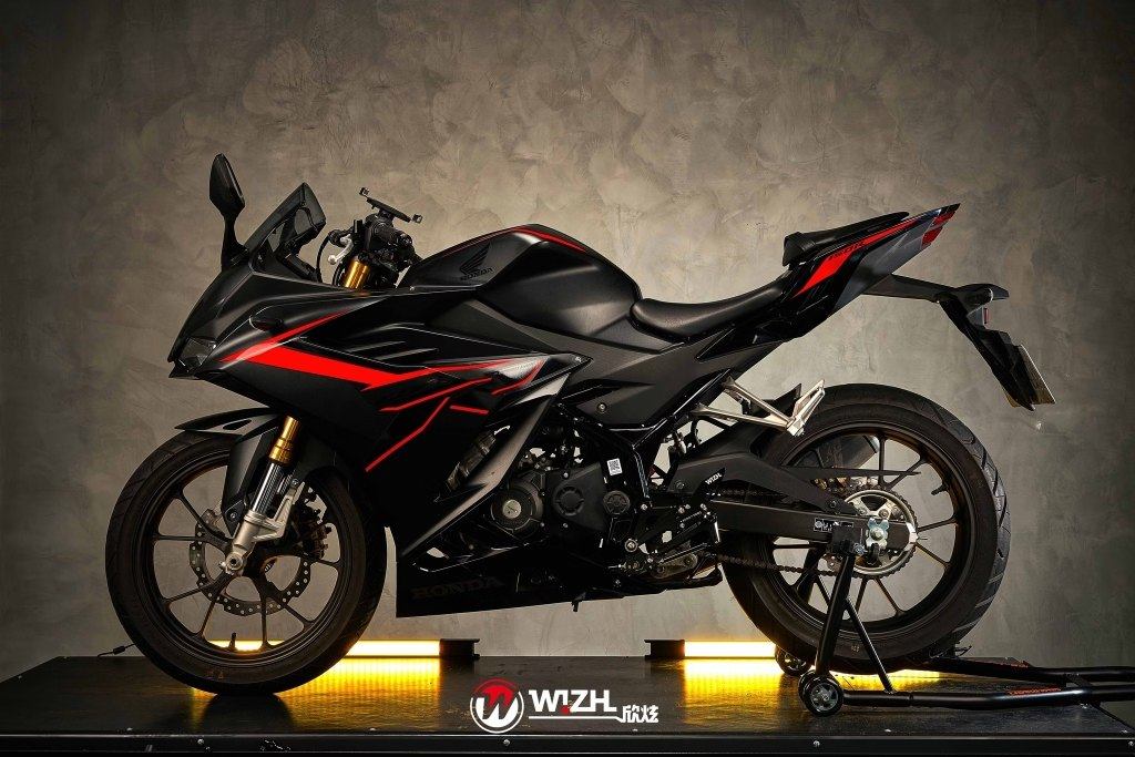 WIZH ウィズ BEV2 バックステップ CBR150R (17-) CBR125R HONDA ホンダ ステップ 足回り カラー：ブラック / ベアリングタイプ：PLUSステンレス / ヒールガードタイプ：スタンダード / アダプタータイプ：PLUSアダプター付き / タイプ：Without foldable step stick set 28,783円
