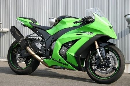 TRICKSTAR トリックスター レーシングスリップオンマフラー Ninja ZX-10R KAWASAKI カワサキ スリップオンマフラー マフラー タイプ：IKAZUCHI ブラックエディション(チタン)
