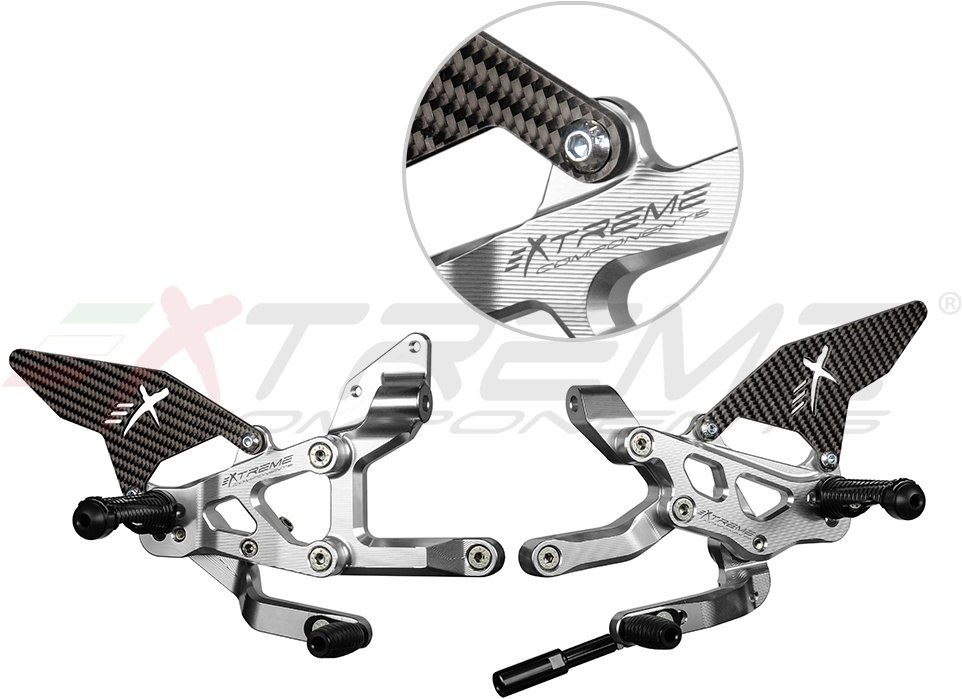 EXTREME COMPONENTS エクストリームコンポーネンツ GP EVO バックステップキット (正/逆シフト対応) Panigale V4 V4S V4R e Streetfighter DUCATI ドゥカティ バックステップ ステップ 足回り タイプ：カーボンヒールガード付き（シルバー） 70,101円