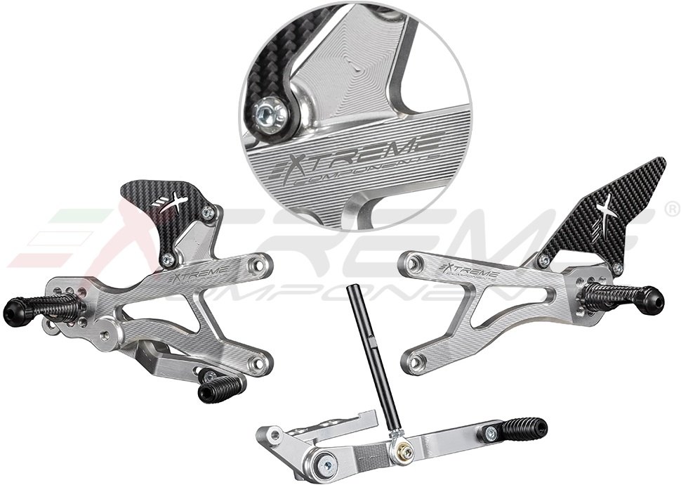 EXTREME COMPONENTS エクストリームコンポーネンツ GP EVO バックステップキット (正/逆シフト対応) R6 YAMAHA ヤマハ バックステップ ステップ 足回り タイプ：カーボンヒールガード付き（シルバー）｜ウェビック　店 51,172円