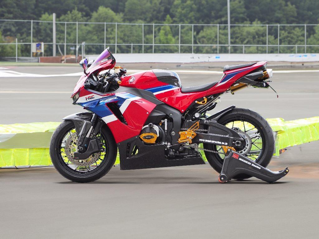 Magical Racing マジカルレーシング カーボントリムスクリーン CBR600RR HONDA ホンダ スクリーン 外装 タイプ：綾織カーボン / スクリーンカラー：スーパーコート / MagiVeilセラミックコーティング：あり