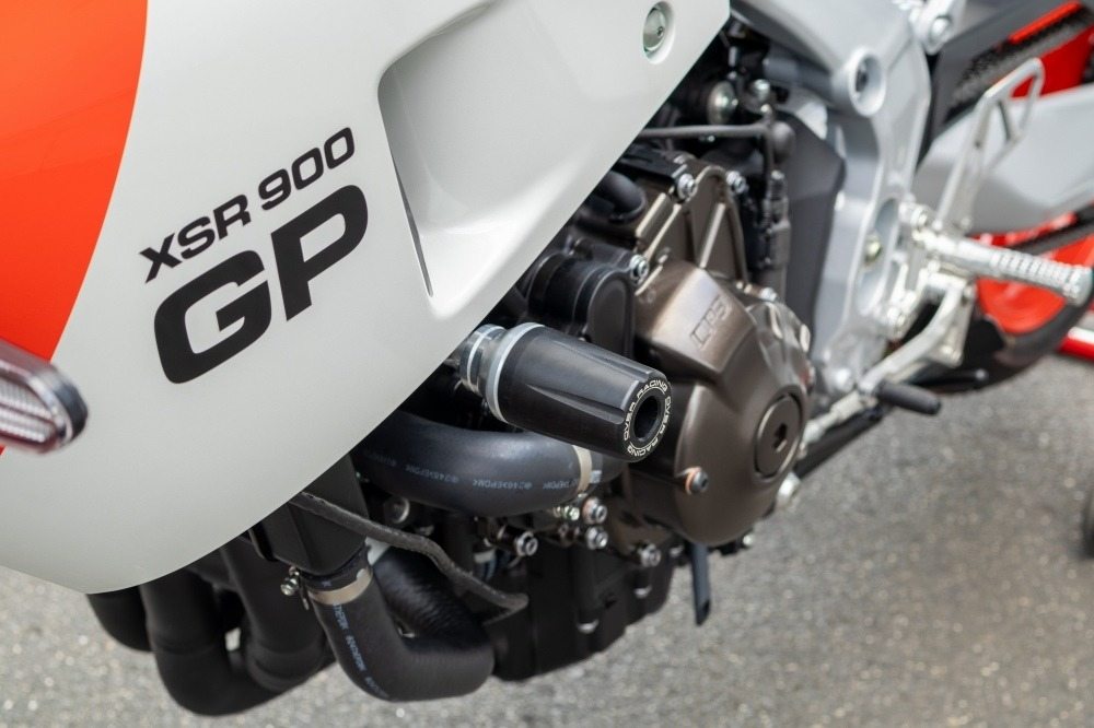 OVER オーヴァー レーシングスライダー XSR900GP YAMAHA ヤマハ エンジンスライダー・フレームスライダー フレーム|ウェビック 店