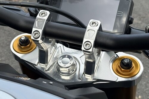 AGRAS アグラス トップブリッジ GSX-S1000 SUZUKI スズキ ハンドル周辺パーツ ハンドル