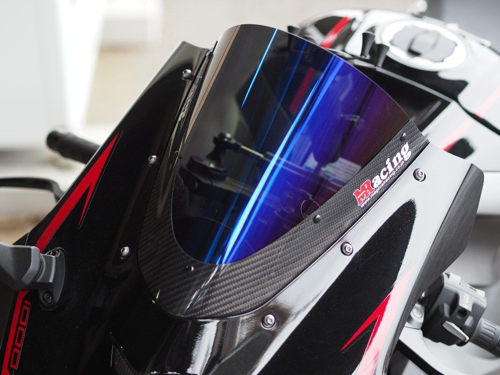Magical Racing マジカルレーシング カーボントリムスクリーン ZX10R KAWASAKI カワサキ スクリーン 外装 タイプ：綾織りカーボン / カラー：スーパーコート / MagiVeilセラミックコーティング：なし｜ウェビック　店