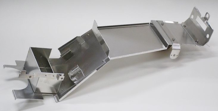 Bagus! バグース 一体式フェンダーレスキット ストリートタイプ ZEPHYR1100 KAWASAKI カワサキ フェンダーレスキット フェンダー関連 外装 カラー：シルバー / タイプ： Z2テールランプ仕様用