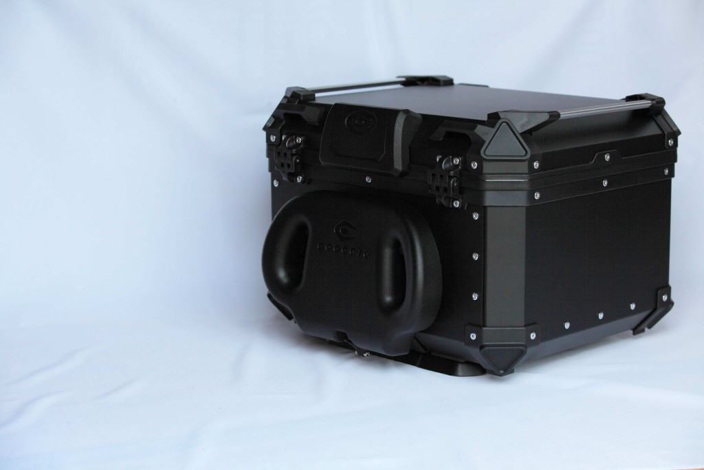 COOCASE クーケース リア アルミ トップケース Q5(55L) アジャスタブルバックレスト標準装備 トップケース・テールボックス 車体用バッグ・ケース