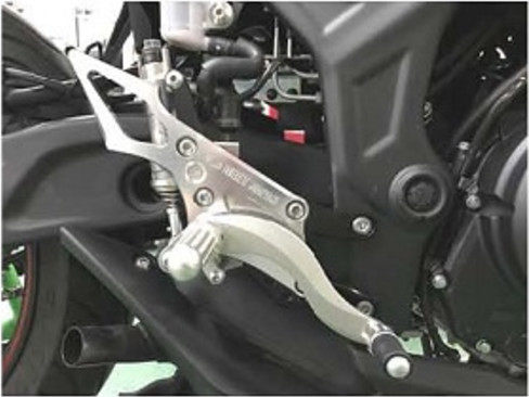 BEET ビート ハイパーバンク YZF-R25 YZF-R3 YAMAHA ヤマハ バックステップ ステップ 足回り
