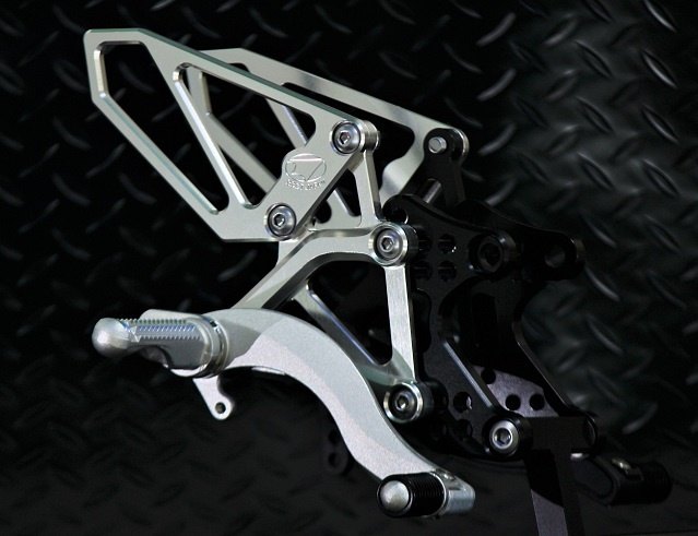 BEET ビート ハイパーバンク Ninja ZX-25R KAWASAKI カワサキ バックステップ ステップ 足回り カラー:ブラック|ウェビック 店