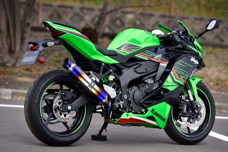 BEAMS ビームス R-EVO2 フルエキゾーストマフラー 政府認証 ZX-4RR ZX-4R SE KAWASAKI カワサキ マフラー タイプ：ヒートチタンサイレンサー／重量：4.05kg【純正9.65kg】