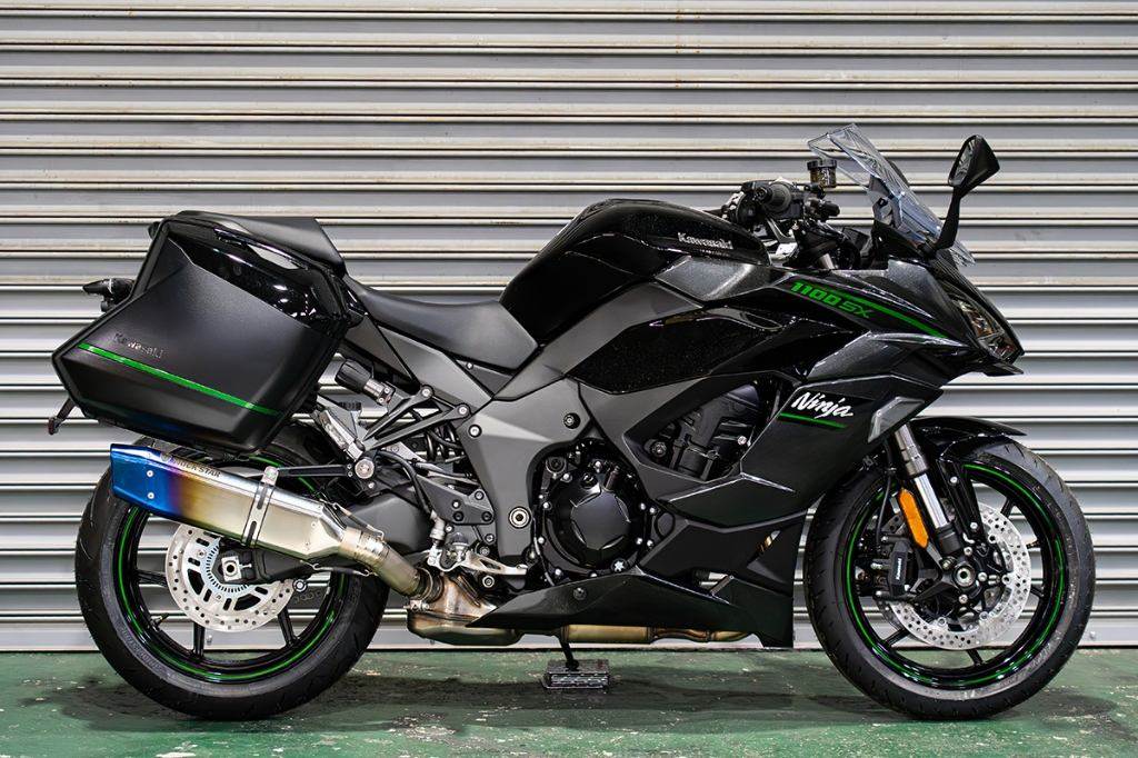 TRICKSTAR トリックスター 政府認証スリップオンマフラーIKAZUCHI Ninja1100SX KAWASAKI カワサキ スリップオンマフラー マフラー 仕様：パニア対応 / サイレンサータイプ：IKAZUCHI焼チタン