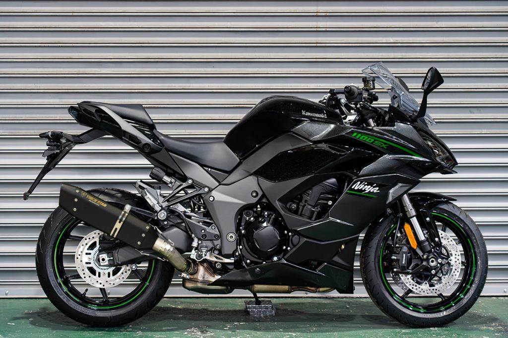 TRICKSTAR トリックスター 政府認証スリップオンマフラーIKAZUCHI Ninja1100SX KAWASAKI カワサキ スリップオンマフラー マフラー 仕様：アップタイプ / サイレンサータイプ：ブラックエディション