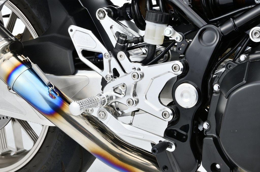 OVER オーヴァー バックステップ Type2 Z900RS Cafe KAWASAKI カワサキ ステップ 足回り タイプ：シルバーアルマイト仕上げ