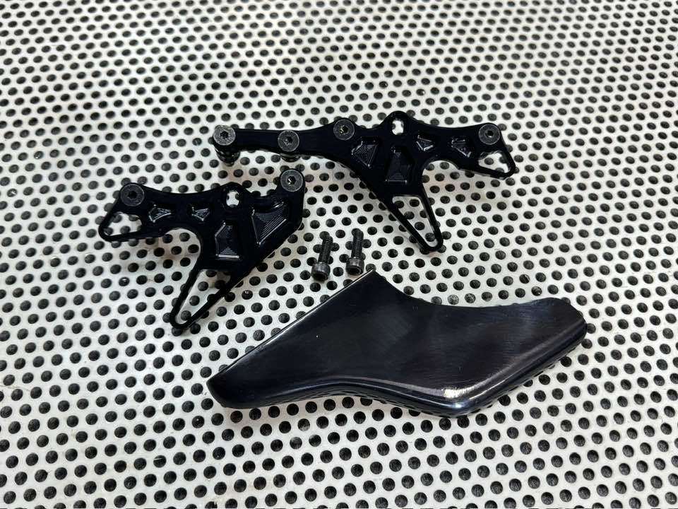 SUPER NOW スーパーナウ カニフック YZF-R25 YZF-R3 YAMAHA ヤマハ スタンドフック フレーム カラー：黒 / タイプ：スプロケットガード FRP