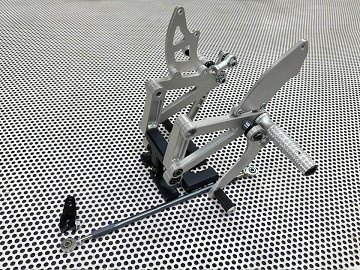 SUPER NOW スーパーナウ レーシングバックステップ RG250γ SUZUKI スズキ バックステップ ステップ 足回り｜ウェビック　店 43,969円
