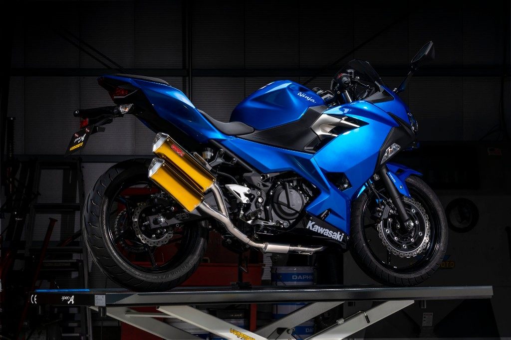 YAMAMOTO RACING ヤマモトレーシング SPEC-A フルエキゾーストマフラー TWIN Ninja250 KAWASAKI カワサキ マフラー サイレンサーカラー：ゴールド(陽極酸化処理)｜ウェビック　店 106,590円