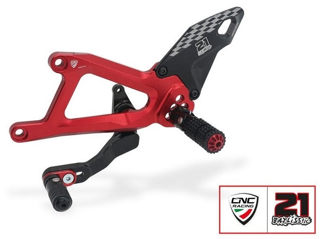 CNC Racing シーエヌシーレーシング 調整可能リアセット PANIGALE V4 S DUCATI ドゥカティ バックステップ ステップ 足回り|ウェビック 店