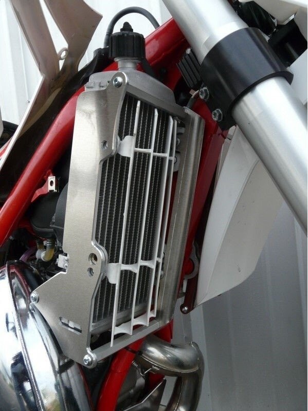 MECASYSTEM メカシステム Radiator Protection BETA 250/300 AM X-TRAINER 2015-2020 ラジエーターコアガード・オイルクーラーコアガード 冷却関連 エンジン 11,503円