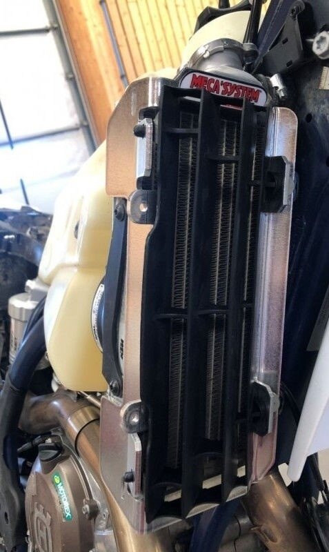 MECASYSTEM メカシステム Radiators Sweeps＋Fast Dismantling of the grid HUSQVARNA AM 2020-2021 FE250 FE450 TE250 TE300 ハスクバーナ ラジエーターコアガード・オイルクーラーコアガード 冷却関連 エンジン