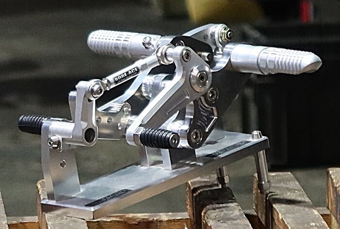 BORE ACE ボアエース バックステップ SR400 SR500 YAMAHA ヤマハ ステップ 足回り