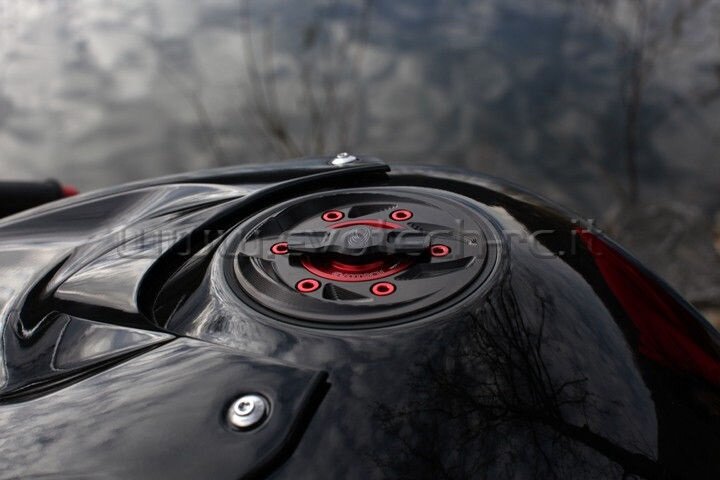 EVOTECH エボテック Rapid Fuel Cap， Red ガソリンタンクキャップボルト タンク関連 外装