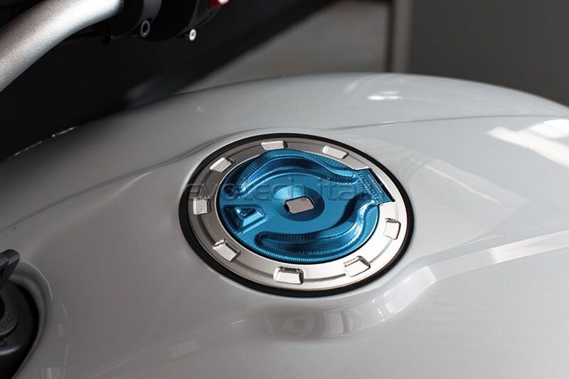 EVOTECH エボテック Key Lock Fuel Cap， Blue ガソリンタンクキャップボルト タンク関連 外装 26,664円