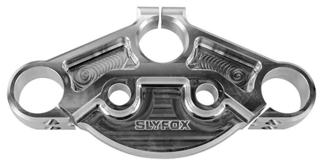 SLYFOX スライフォックス トリプルアッパークランプ FLTRUSE FLTRU FLTRXSE FLTRXS FLTRX HARLEY-DAVIDSON ハーレーダビッドソン トリプルツリー・ステム・アンダーブラケット ハンドル カラー：素地(04080379)｜ウェビック　店