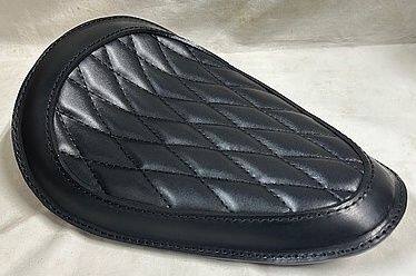 部品屋K&W 【Lucky Custom Leather】ソロシートKIT (本革サドルシート) スプリングタイプ スティード HONDA ホンダ シート シート関連 外装|ウェビック 店