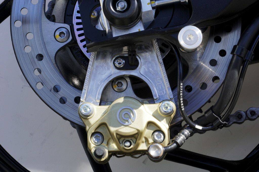 OVER オーヴァー リアキャリパーサポート ブレンボ2P用 KATANA SUZUKI スズキ キャリパーサポート・ブラケット ブレーキ|ウェビック 店