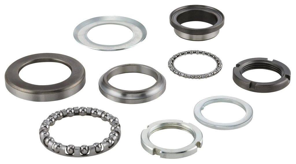 SIP Scootershop エスアイピー スクーターショップ 【SIP SPAREPARTS】 ステアリングヘッドベアリングセット PREMIUM 上／下 125 150 T4／150 D ACMA Hoffmann A／B C M24 Konigin Modell「U」 Vespa ベスパ ステムベアリング ハンドル周辺パーツ ハンドル｜ウェビック　店