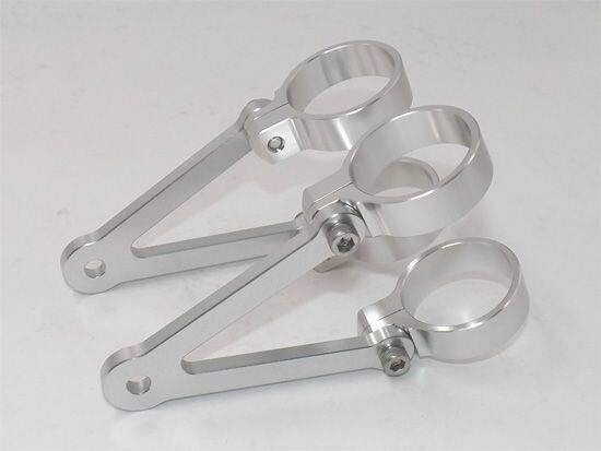 GIGA BIKE FACTORY ギガバイクファクトリー V-Shape CNC Headlight Brackets (35mm Bore, 95mm Length) ヘッドライト 灯火類 電装系|ウェビック 店