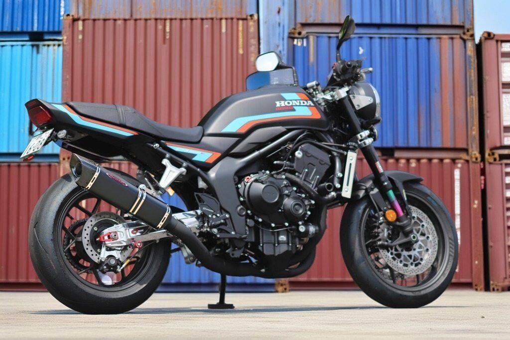 STRIKER ストライカー INTER MODEL SC フルエキゾーストマフラー OFF-Type B 4-1 STD TITAN BLACK LINE JMCA Type3 CB1000F SE HONDA ホンダ マフラー｜ウェビック　店