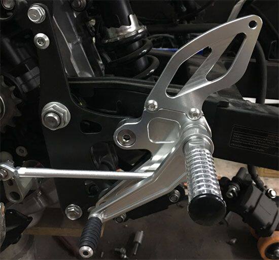 GIGA BIKE FACTORY ギガバイクファクトリー Racing Rearsets Ninja 400 Step-3 NINJA KAWASAKI カワサキ バックステップ ステップ 足回り|ウェビック 店