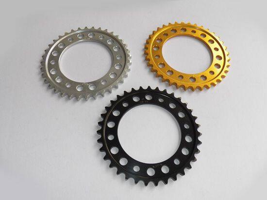 GIGA BIKE FACTORY ギガバイクファクトリー 530 Drilled Rear Sprocket for Royal Enfield ROYAL ENFIELD ロイヤルエンフィールド ドリブンスプロケット・リアスプロケット 駆動系 Size：35 / Color：Silver｜ウェビック　店