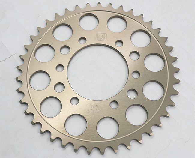 GIGA BIKE FACTORY ギガバイクファクトリー 520 Custom Rear Sprocket for Marchesini， Galespeed， MFZ Wheels ドリブンスプロケット・リアスプロケット 駆動系 Teeth：43T｜ウェビック　店