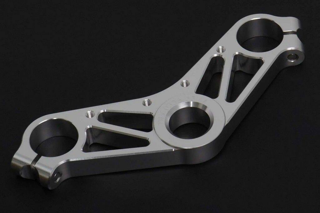 TYGA PERFORMANCE タイガパフォーマンス CNCトップブリッジ レース用 シルバー Ninja 150SS/Victor150用 NINJA 150SS VICTOR 150 KAWASAKI カワサキ トップブリッジ ハンドル周辺パーツ ハンドル｜ウェビック　店 26,867円