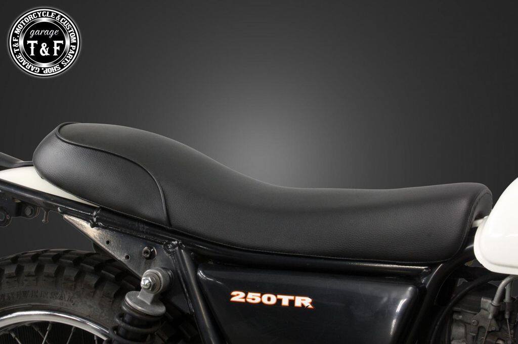Garage T&F ガレージ ダブルシート 250TR KAWASAKI カワサキ シート シート関連 外装|ウェビック 店